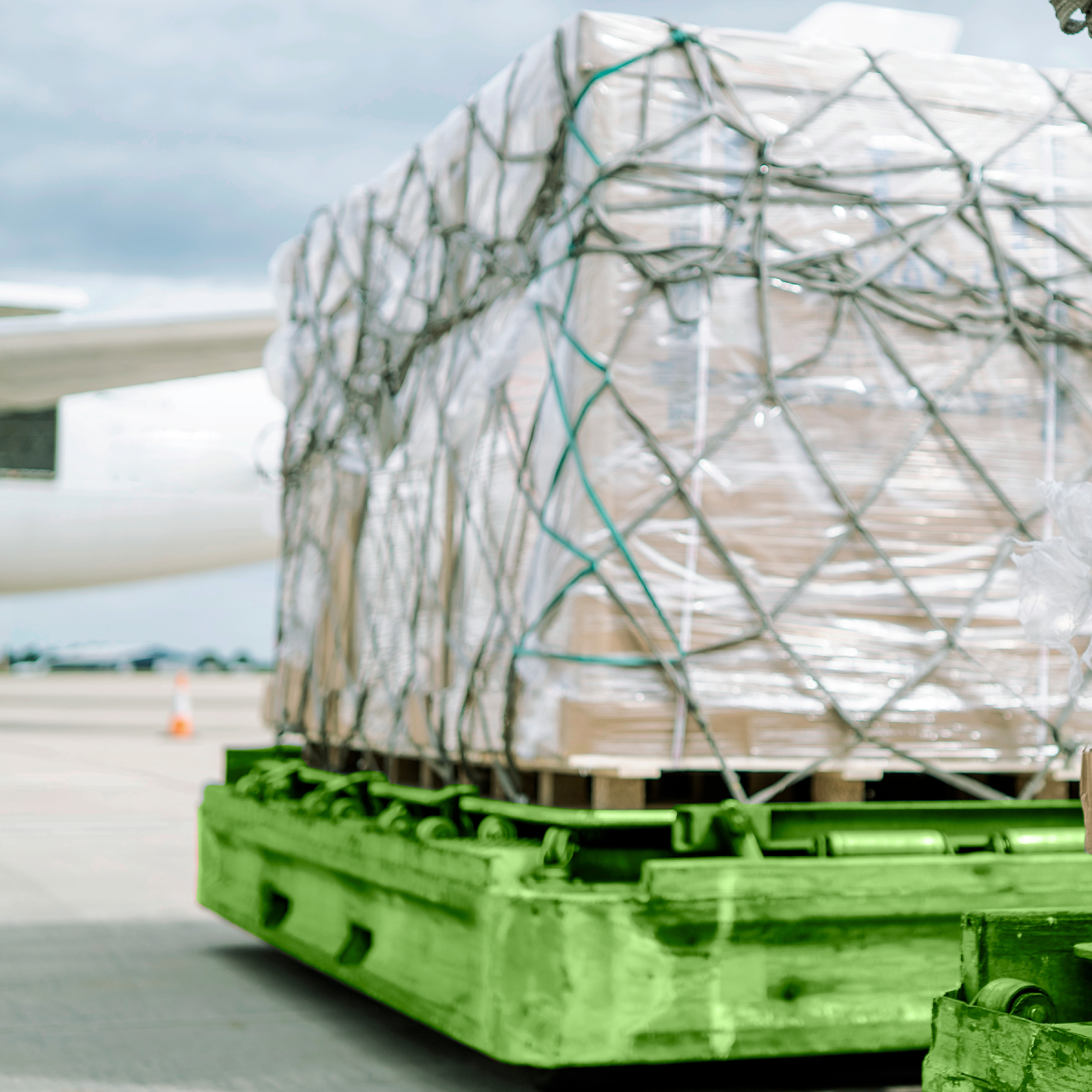 Airport dolly